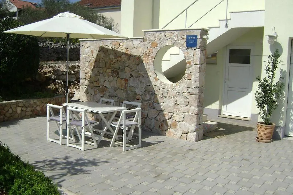 Flowers House On The Island Dugi Otok Zman