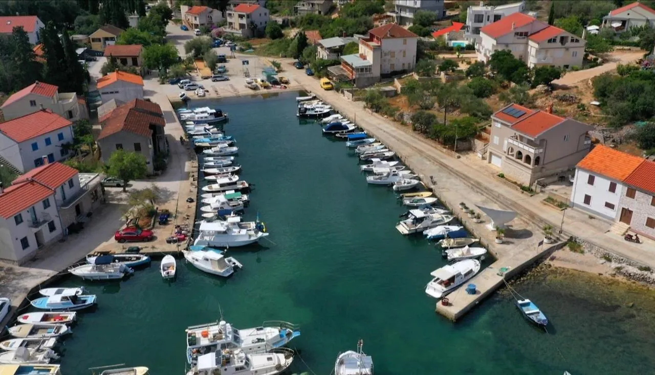 Flowers House On The Island Dugi Otok Zman 0*,  Croatia
