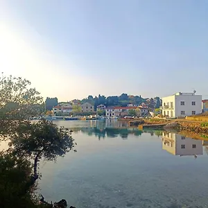 Sea Reflections Apartment